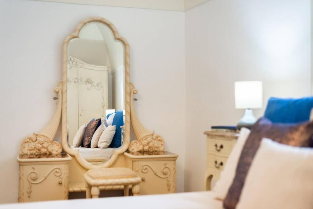 Rose Apartments / Romantic & Cozy / City Center プラハ エクステリア 写真
